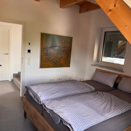 Moderne Ferienunterkunft/Wohnung Burgthann Buitenkant foto