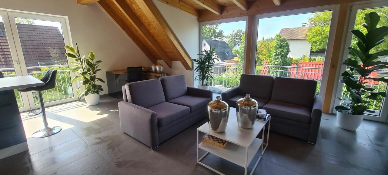 Moderne Ferienunterkunft/Wohnung Burgthann Buitenkant foto