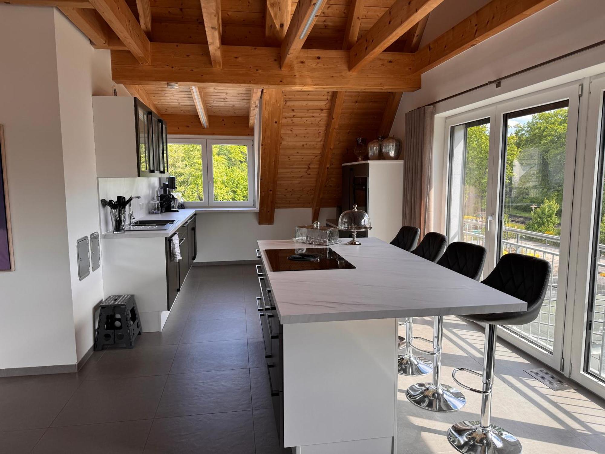 Moderne Ferienunterkunft/Wohnung Burgthann Buitenkant foto