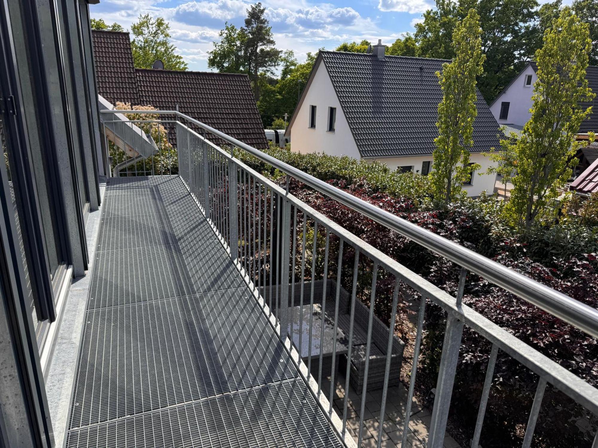 Moderne Ferienunterkunft/Wohnung Burgthann Buitenkant foto